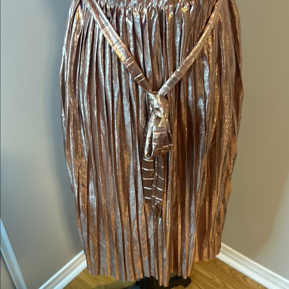 Boohoo Gold Ribbed Pleated Midi Dress - Picture 7 of 12